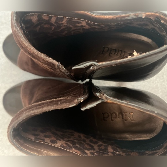 [37/6-6.5]MUDD Retro Brown Velvet Button Heel Ankle Boots - Picture 9 of 9